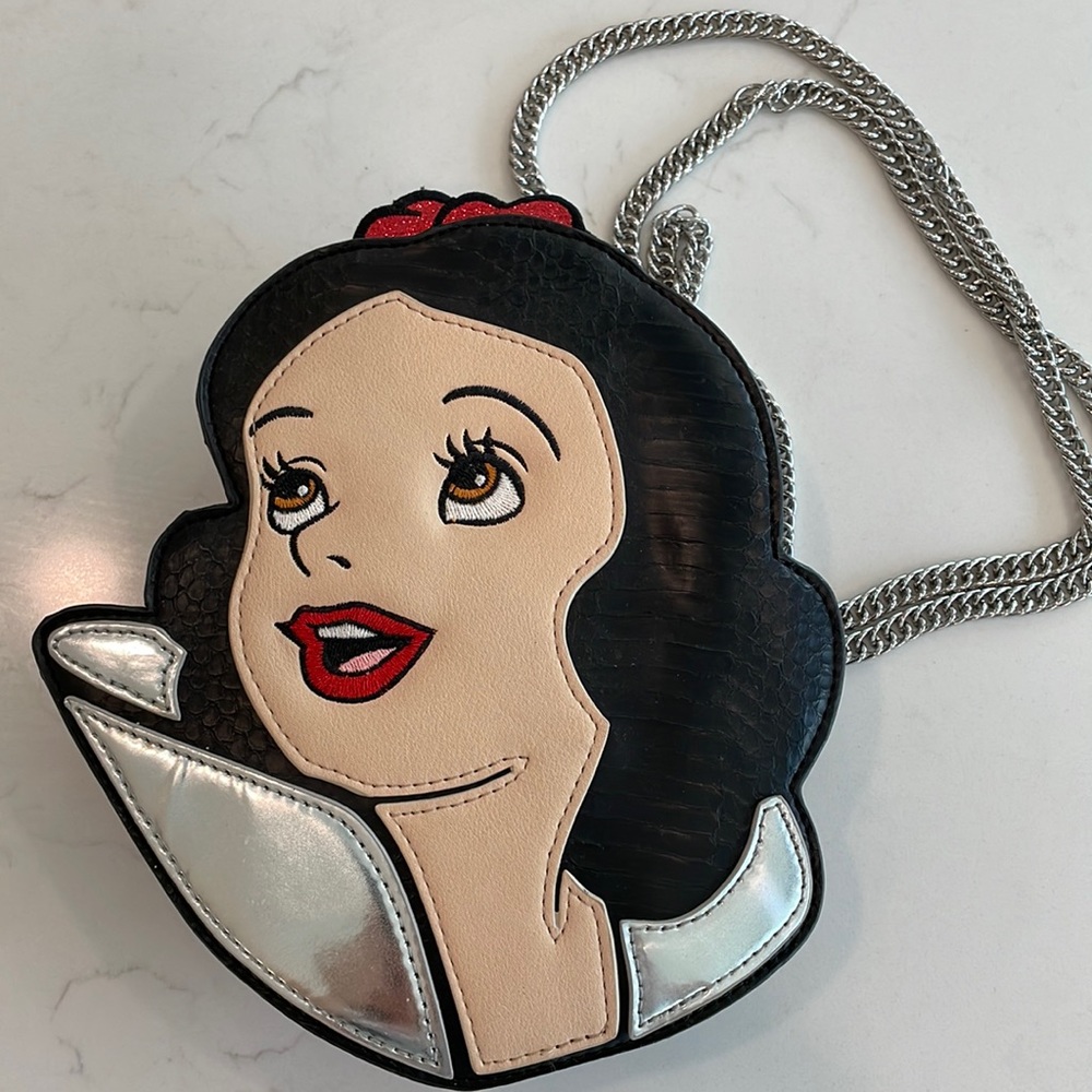 *Rare* Snow White Danielle Nicole Crossbody Bag - image 1